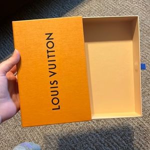 Louis vuitton small box